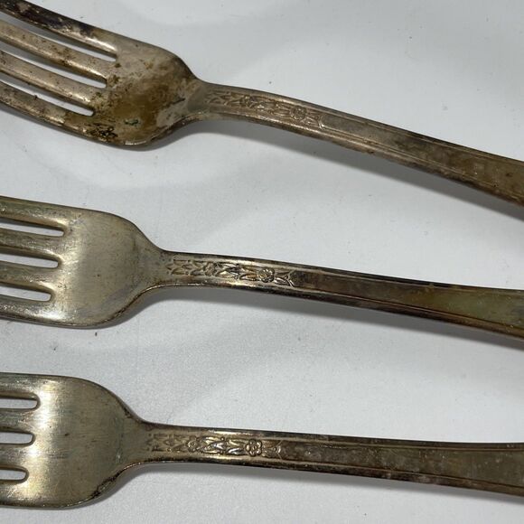 Lot of 3 Vintage 1847 Rogers Bros IS Silverplate Fork Art Deco Pattern Flatware - Picture 8 of 8